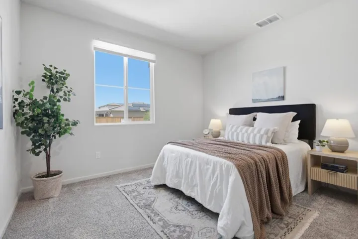 1225 Autumn Breeze Drive, Dixon, California 95620