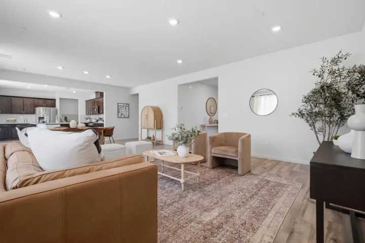 1225 Autumn Breeze Drive, Dixon, California 95620