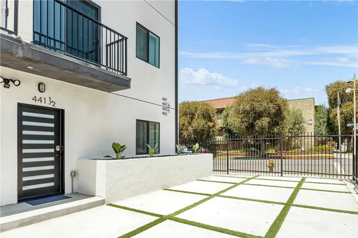 441 N Harvard Boulevard, Los Angeles, California 90004