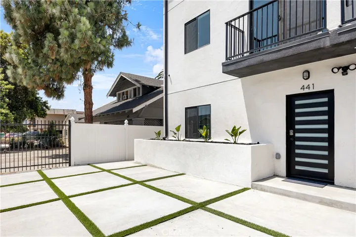 441 N Harvard Boulevard, Los Angeles, California 90004