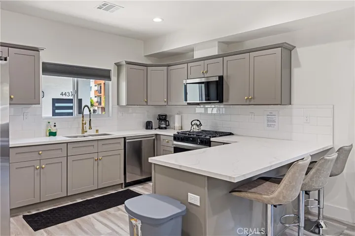 441 N Harvard Boulevard, Los Angeles, California 90004