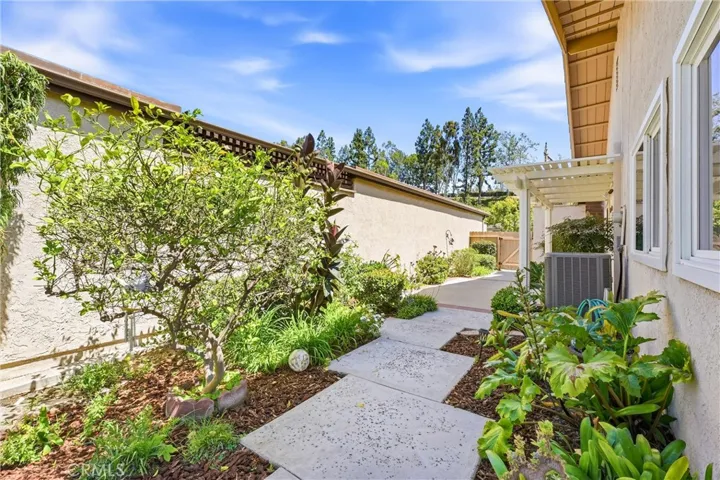 6487 E Calle Del Norte, Anaheim Hills, California 92807