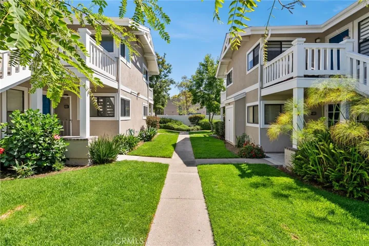 39 Tarocco, Irvine, California 92618
