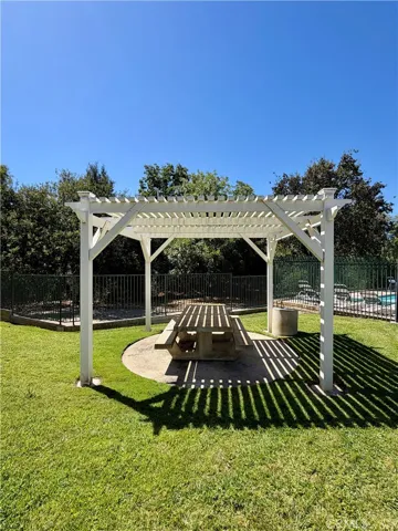 256 Ocho Rios, Oak Park, California 91377