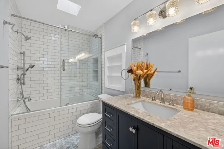 8611 Burton Way 4, Los Angeles, California 90048