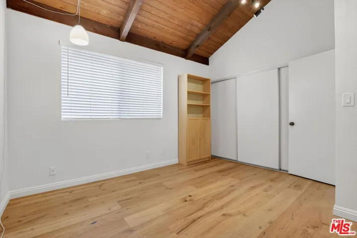 8611 Burton Way 4, Los Angeles, California 90048