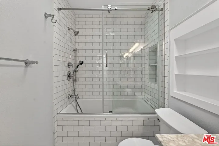 8611 Burton Way 4, Los Angeles, California 90048