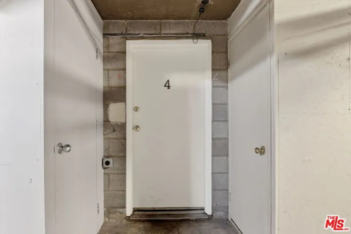 8611 Burton Way 4, Los Angeles, California 90048
