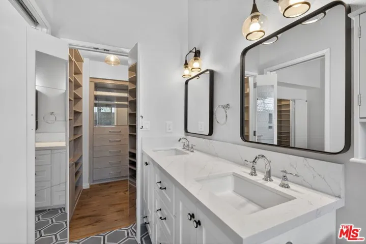 8611 Burton Way 4, Los Angeles, California 90048
