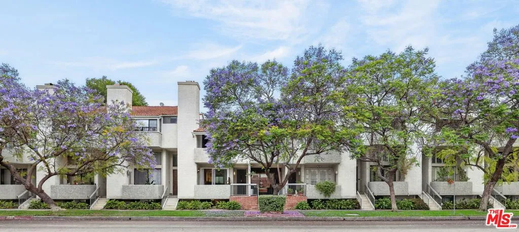 8611 Burton Way 4, Los Angeles, California 90048