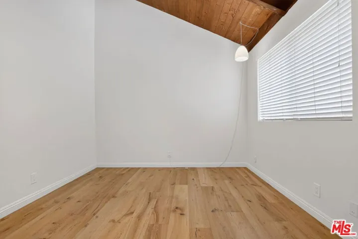 8611 Burton Way 4, Los Angeles, California 90048