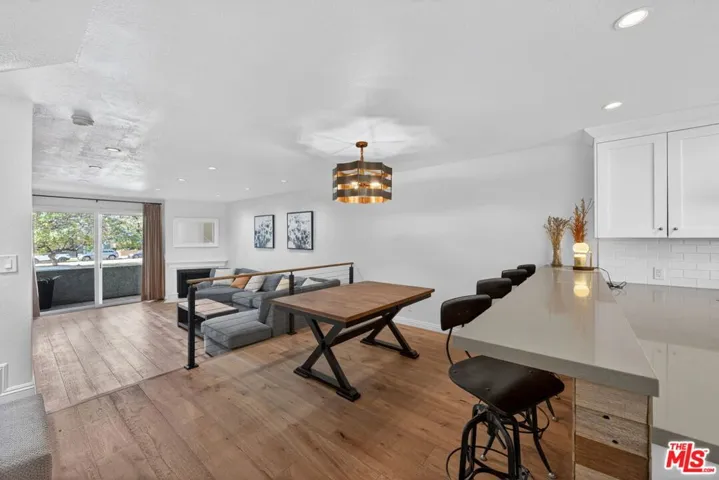 8611 Burton Way 4, Los Angeles, California 90048