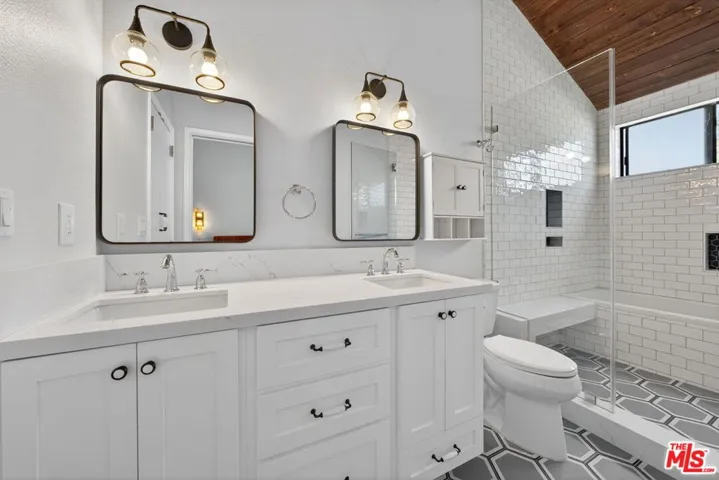 8611 Burton Way 4, Los Angeles, California 90048