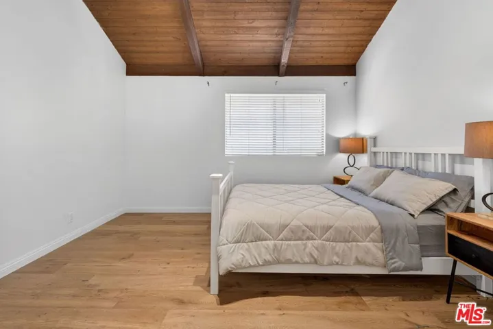 8611 Burton Way 4, Los Angeles, California 90048