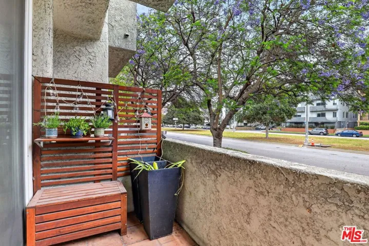 8611 Burton Way 4, Los Angeles, California 90048