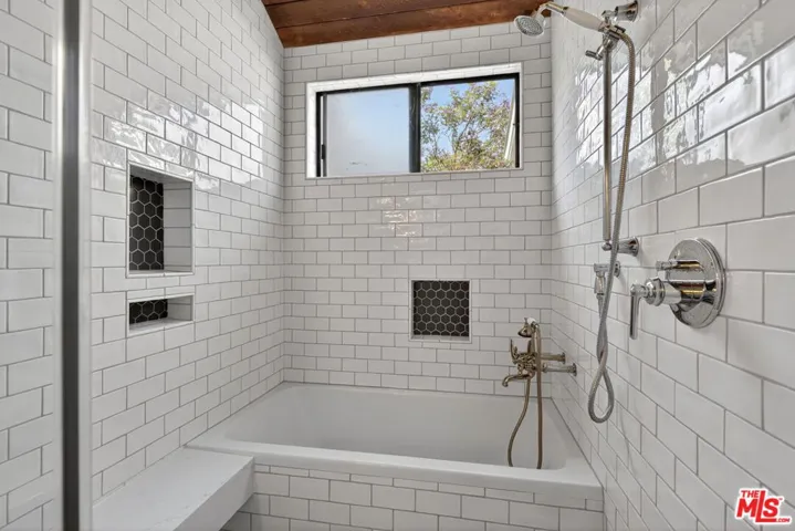 8611 Burton Way 4, Los Angeles, California 90048