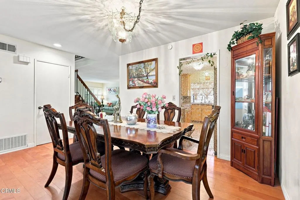 12-web-or-mls-1935 El Rancho Dr-3