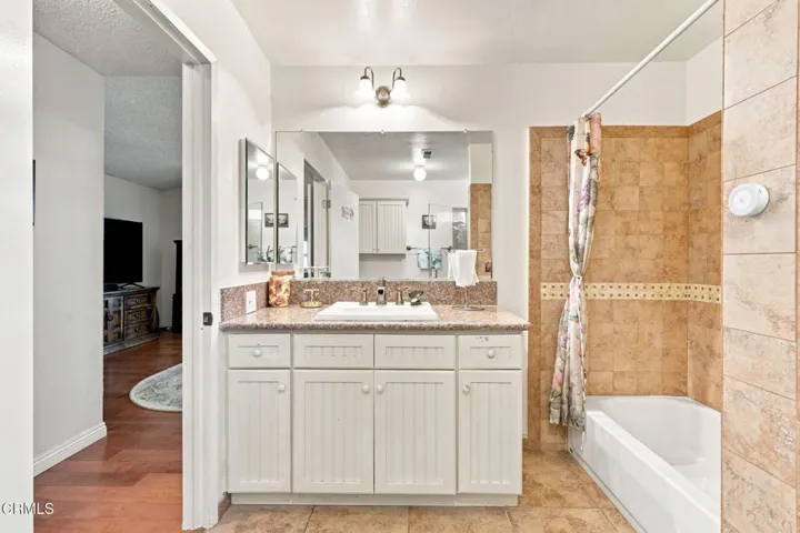 41-web-or-mls-1935 El Rancho Dr-8