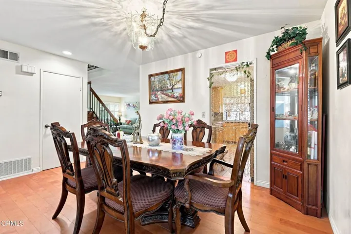12-web-or-mls-1935 El Rancho Dr-3
