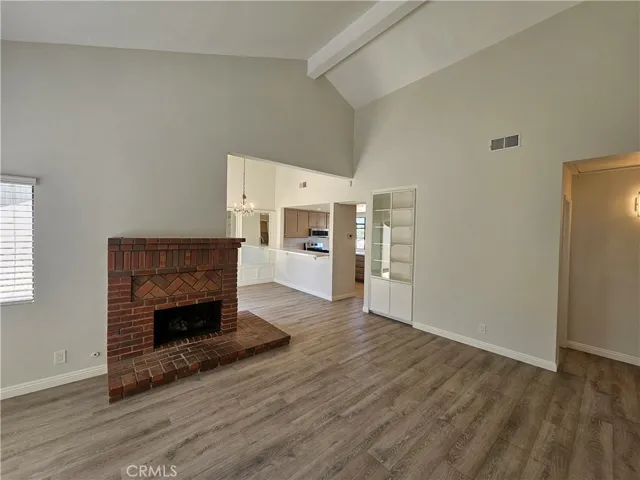 2336 Elden Avenue M, Costa Mesa, California 92627