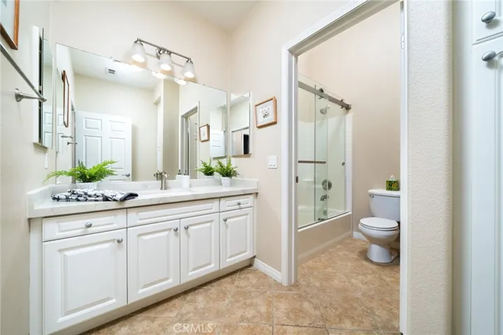 704 W 1st Street, Claremont, California 91711