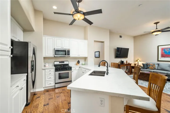 704 W 1st Street, Claremont, California 91711