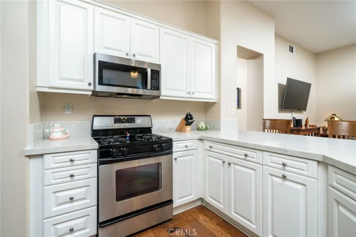 704 W 1st Street, Claremont, California 91711