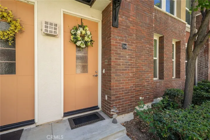 704 W 1st Street, Claremont, California 91711