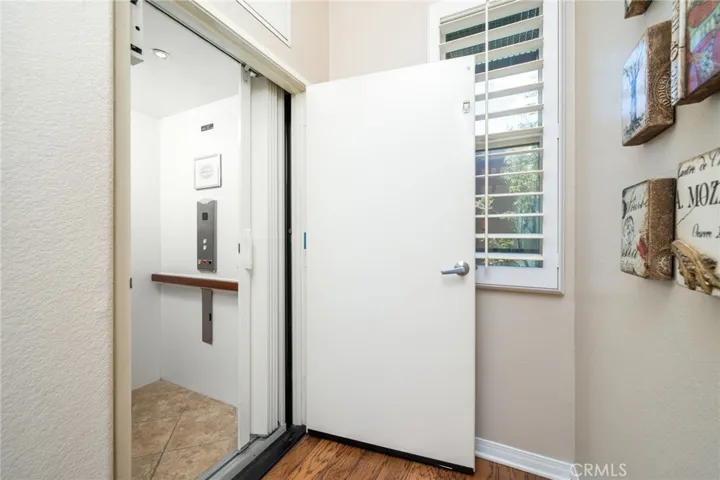 704 W 1st Street, Claremont, California 91711