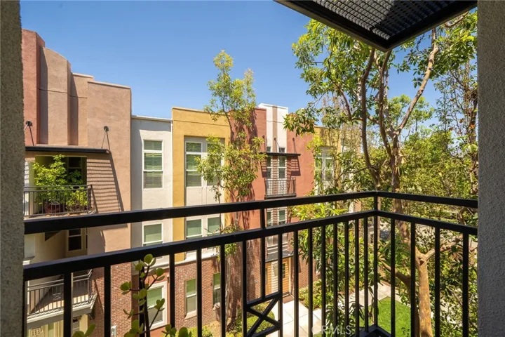 704 W 1st Street, Claremont, California 91711
