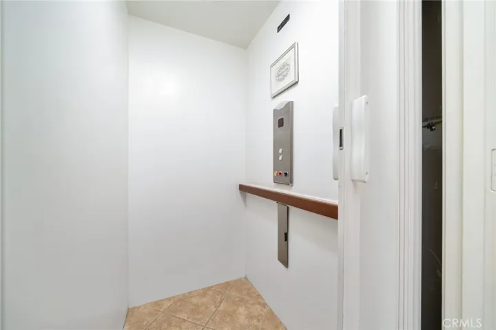 704 W 1st Street, Claremont, California 91711