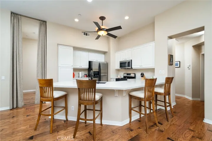 704 W 1st Street, Claremont, California 91711