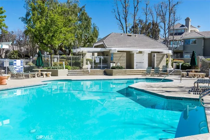 Commuity Pool