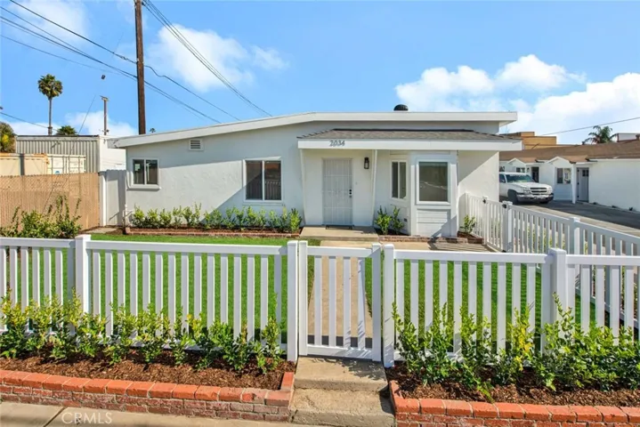 2034 Charle A, Costa Mesa, California 92627