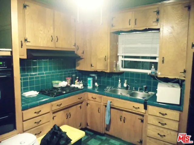 413 N Broadacres Avenue, Compton, California 90220