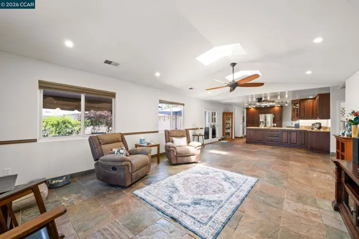 1361 La Vista Ave, Concord, California 94521