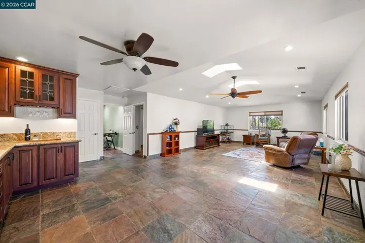 1361 La Vista Ave, Concord, California 94521