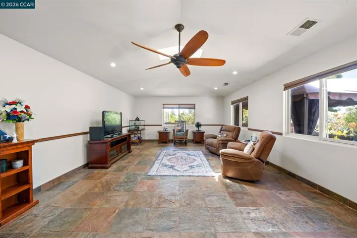 1361 La Vista Ave, Concord, California 94521