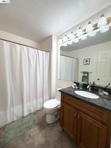 11651 Rolling Hills Pl, Dublin, California 94568
