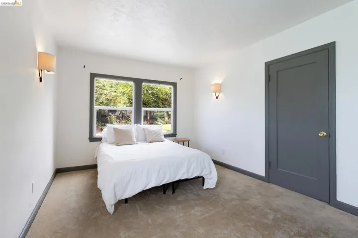 8342 Ney Avenue, Oakland, California 94605