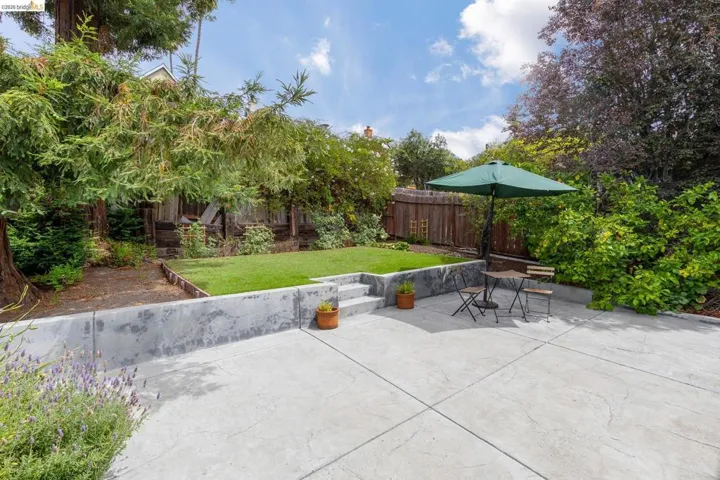 8342 Ney Avenue, Oakland, California 94605