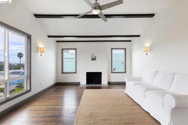8342 Ney Avenue, Oakland, California 94605