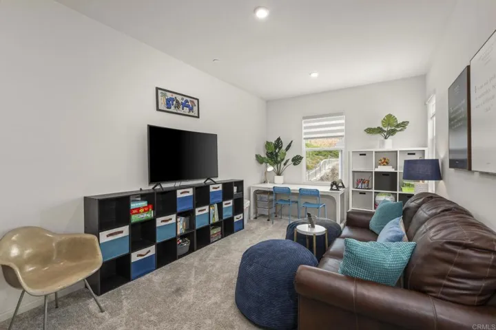 1513 Meriwood Way, Vista, California 92083