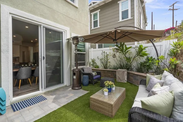 1513 Meriwood Way, Vista, California 92083