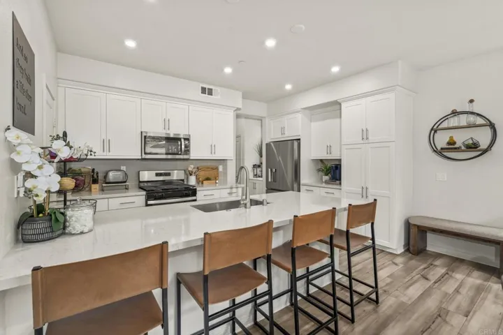 1513 Meriwood Way, Vista, California 92083
