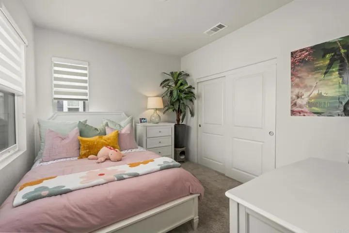 1513 Meriwood Way, Vista, California 92083