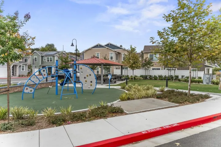 1513 Meriwood Way, Vista, California 92083