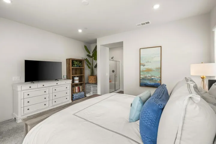1513 Meriwood Way, Vista, California 92083