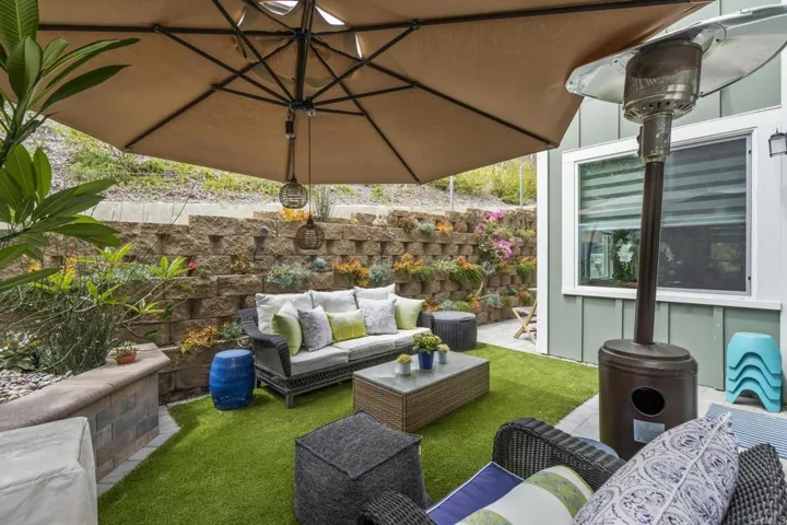 1513 Meriwood Way, Vista, California 92083
