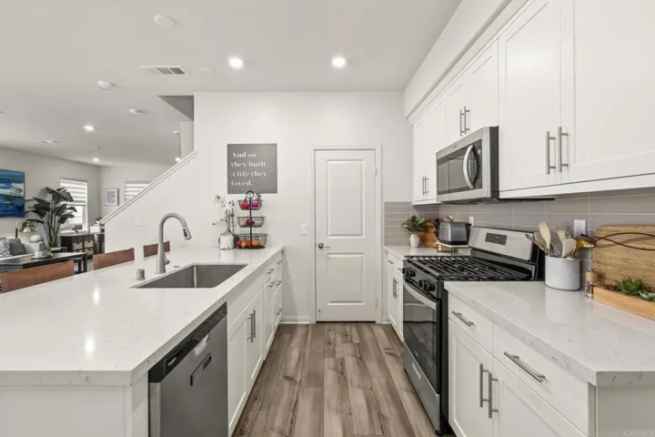 1513 Meriwood Way, Vista, California 92083